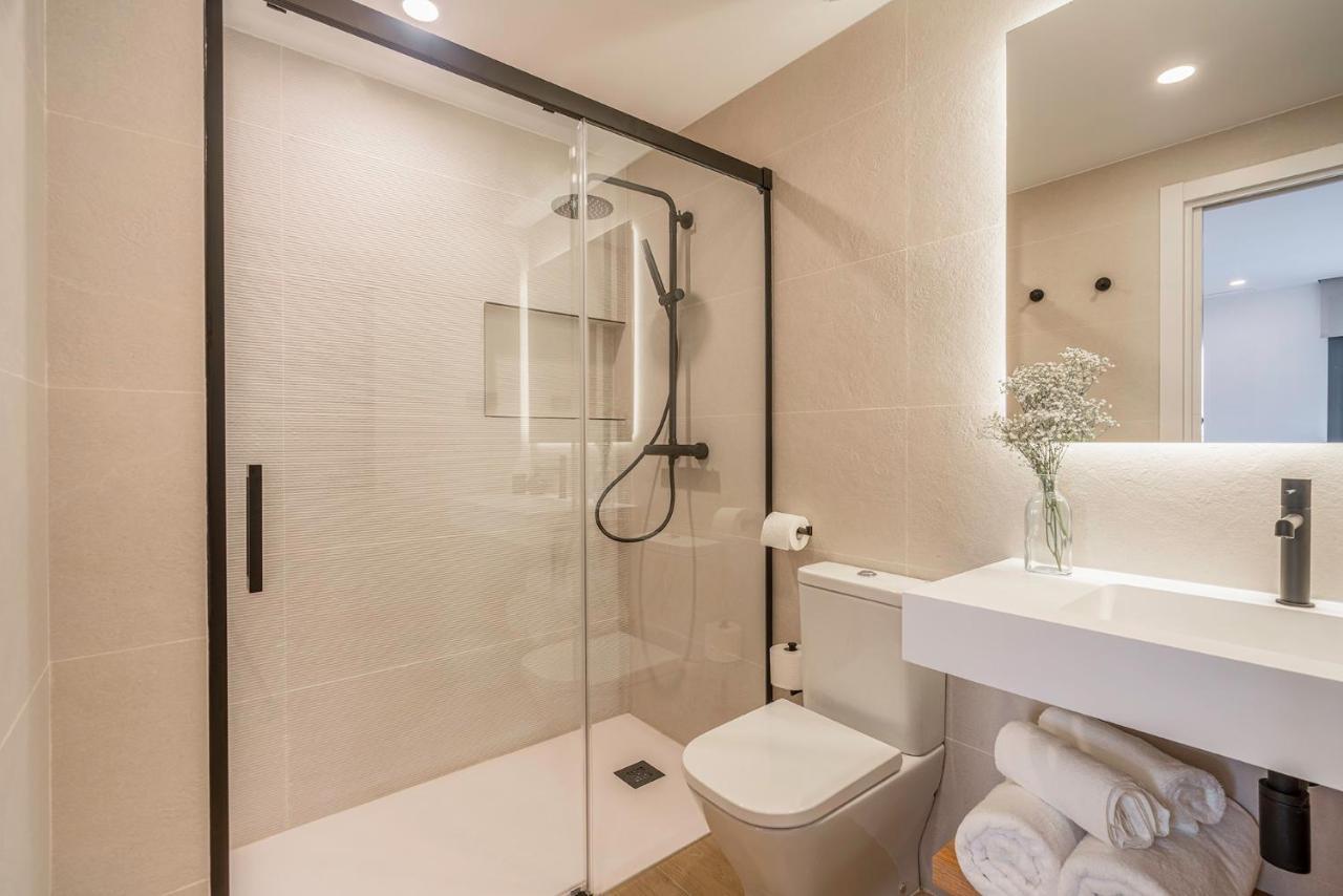 Apartsnoubcn Equador Les Corts Barcelona Exterior foto
