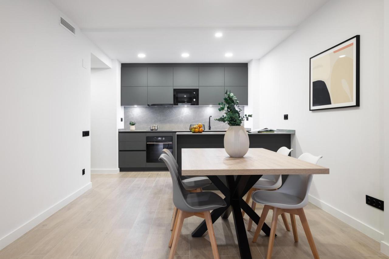 Apartsnoubcn Equador Les Corts Barcelona Exterior foto