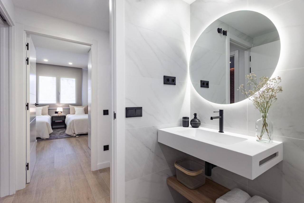 Apartsnoubcn Equador Les Corts Barcelona Exterior foto